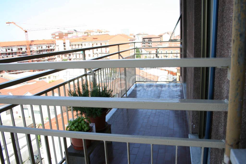 appartamento in vendita a Milano in zona Crescenzago