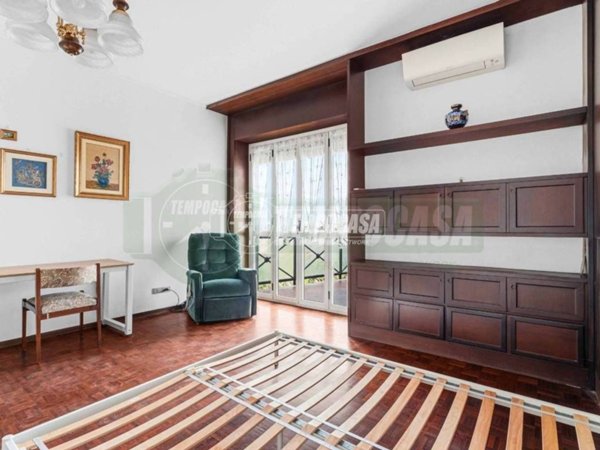 appartamento in vendita a Milano in zona Morivione