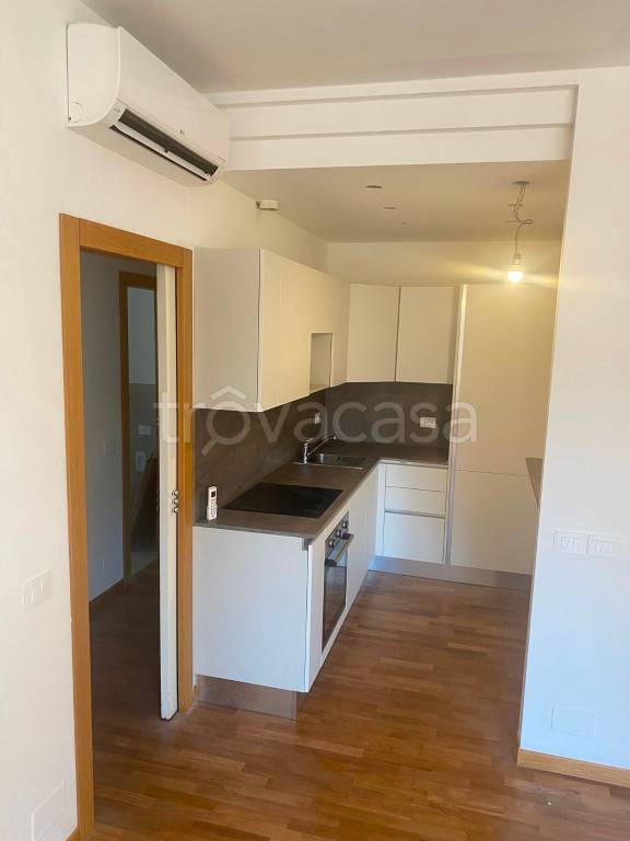 appartamento in vendita a Milano in zona Solari