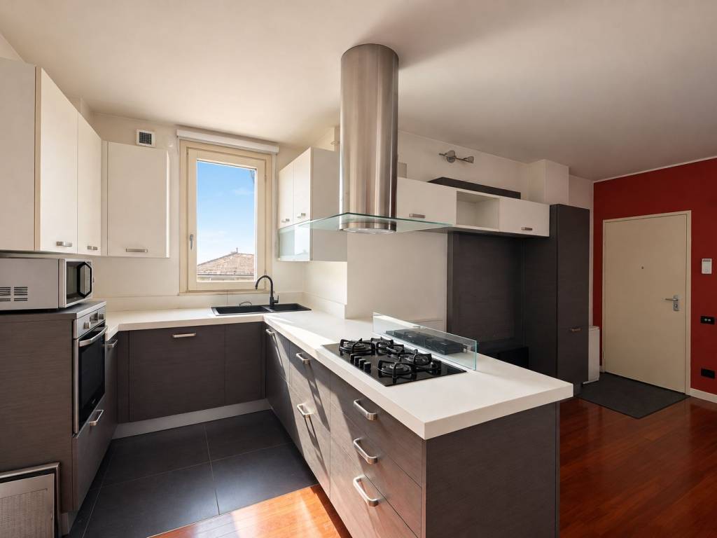 appartamento in vendita a Milano in zona Centro Direzionale
