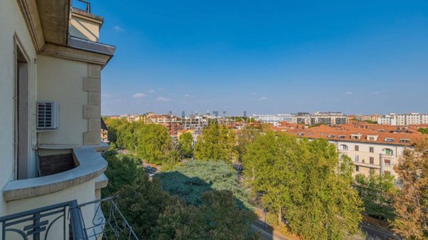 appartamento in vendita a Milano in zona Città Studi