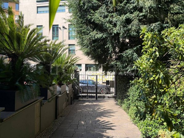 casa indipendente in vendita a Milano in zona Centro Storico