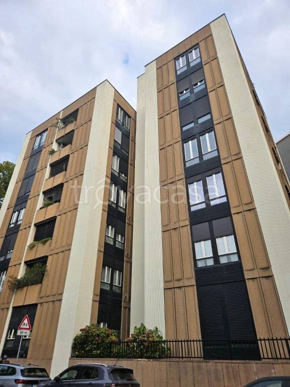 appartamento in vendita a Milano in zona Crescenzago