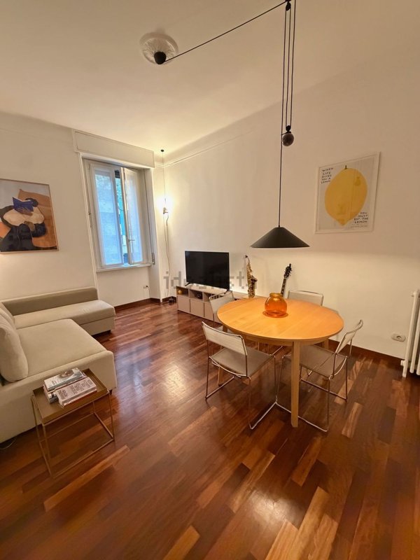 appartamento in vendita a Milano in zona Lorenteggio