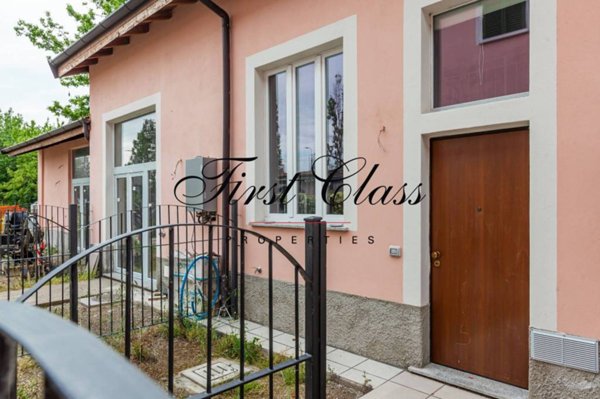 appartamento in vendita a Milano in zona Vigentino
