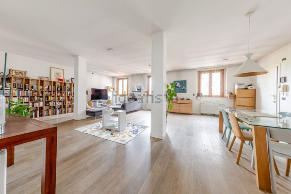 appartamento in vendita a Milano in zona San Siro