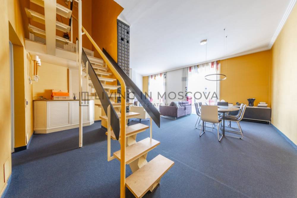 appartamento in vendita a Milano in zona Porta Nuova