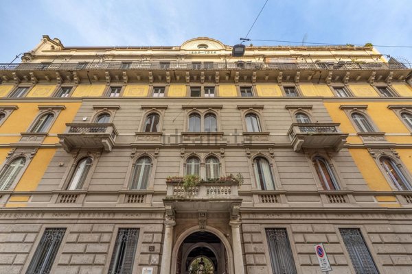 appartamento in vendita a Milano in zona Porta Monforte