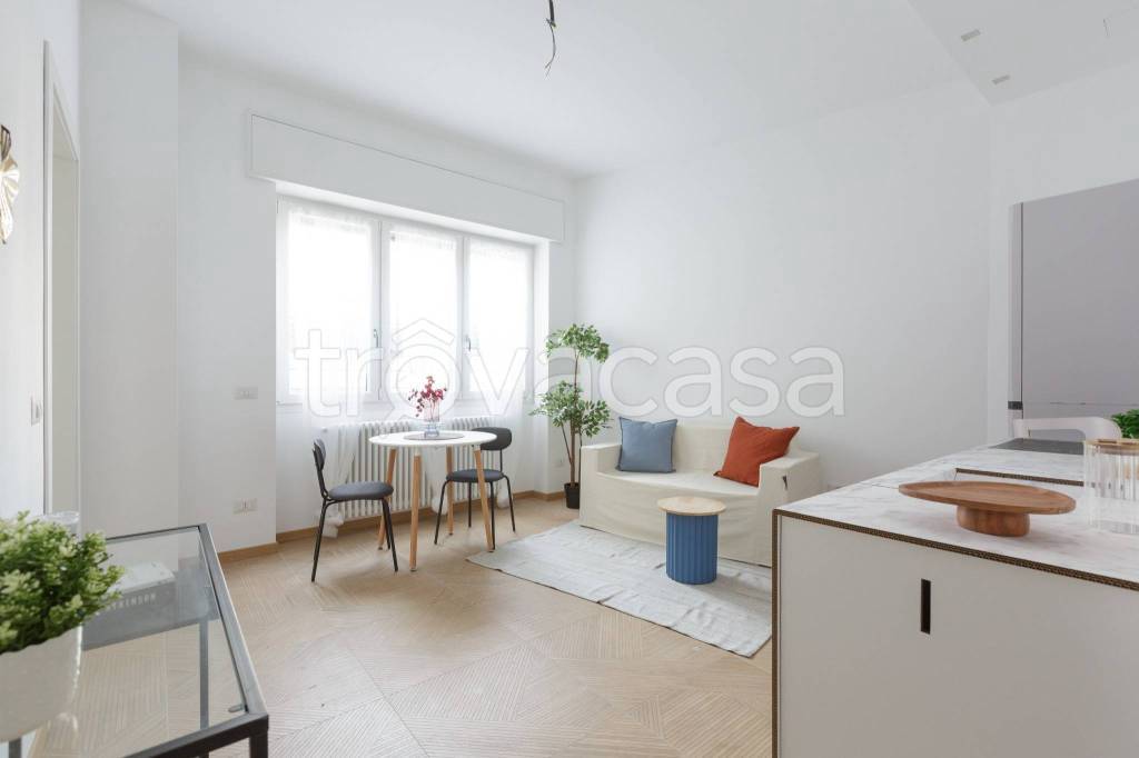 appartamento in vendita a Milano in zona Vigentino