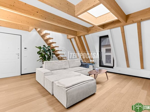appartamento in vendita a Milano in zona Porta Nuova