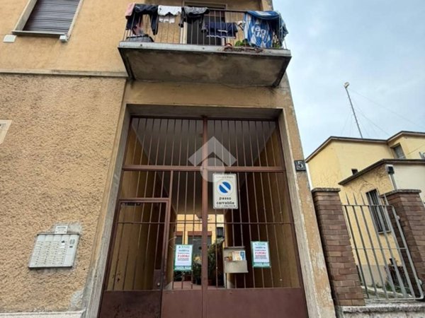 appartamento in vendita a Milano in zona Rogoredo