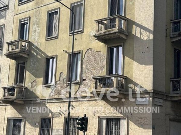 appartamento in vendita a Milano in zona Baggio