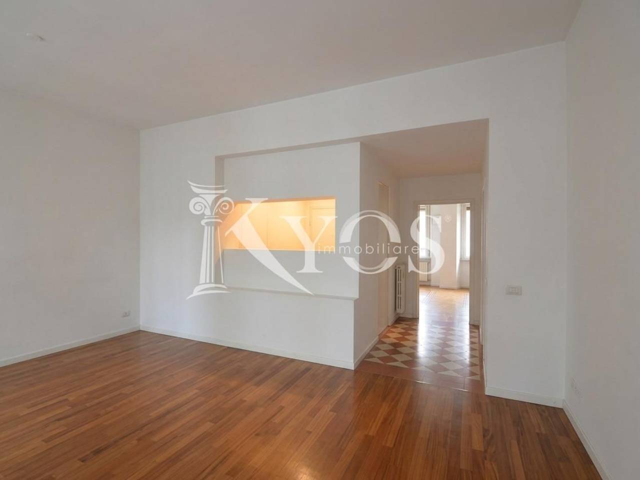appartamento in vendita a Milano in zona Sant'Ambrogio