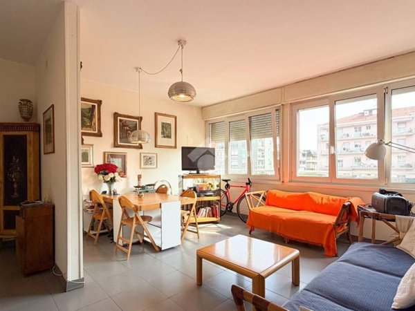appartamento in vendita a Milano in zona Corsica