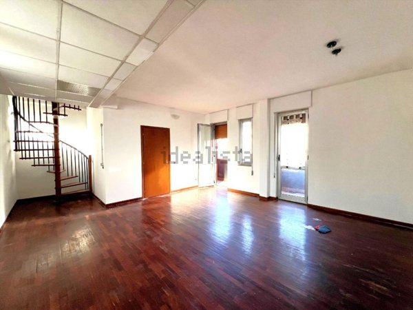 appartamento in vendita a Milano in zona Stadera
