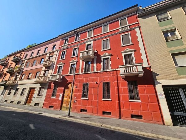 appartamento in vendita a Milano in zona Tibaldi