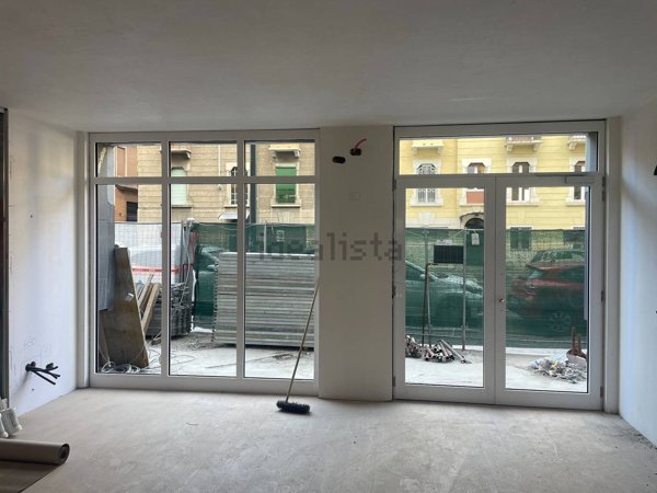 locale commerciale in vendita a Milano in zona Ghisolfa