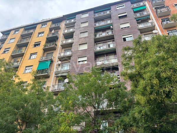 appartamento in vendita a Milano in zona Corsica