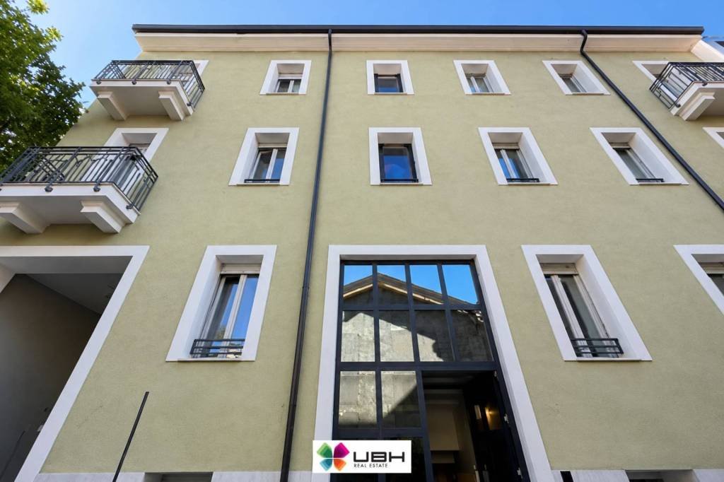 appartamento in vendita a Milano in zona Tibaldi