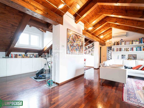 appartamento in vendita a Milano in zona Città Studi