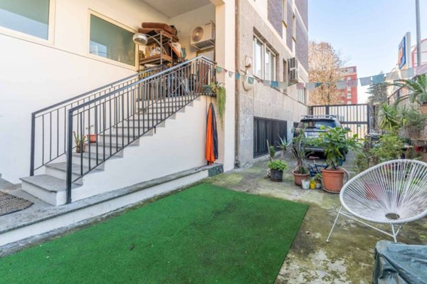 appartamento in vendita a Milano in zona Famagosta
