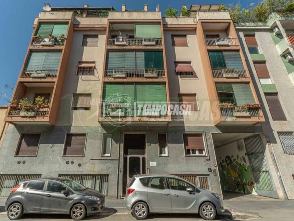 appartamento in vendita a Milano in zona Chiesa Rossa