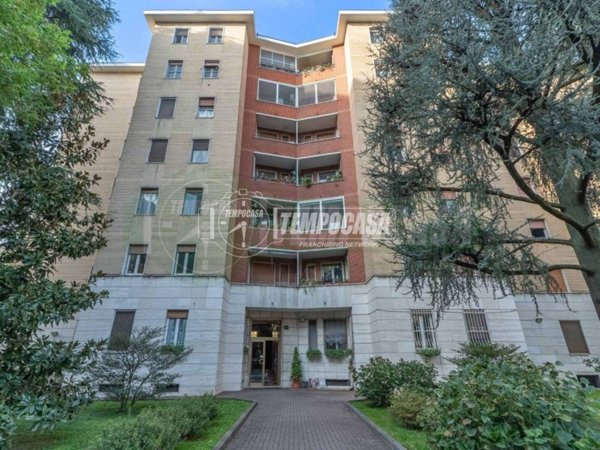 appartamento in vendita a Milano in zona Chiesa Rossa