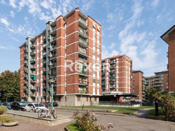 appartamento in vendita a Milano in zona Famagosta