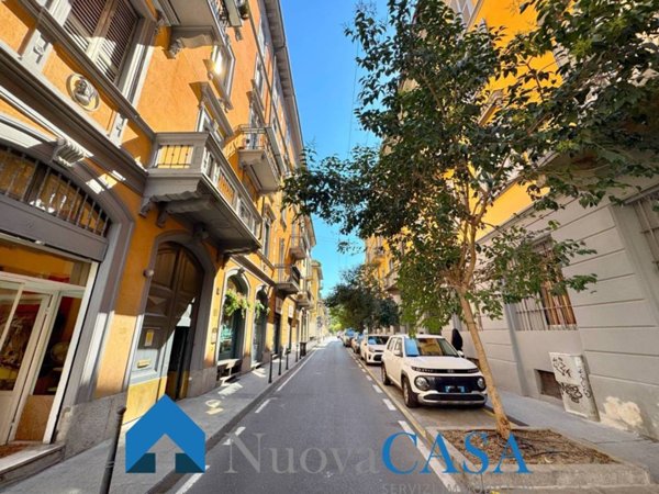 appartamento in vendita a Milano in zona Guastalla