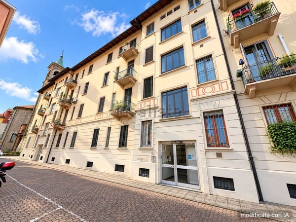 appartamento in vendita a Milano in zona Rogoredo