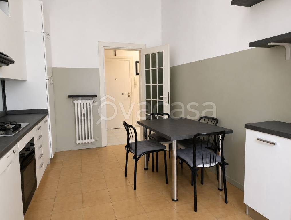 appartamento in vendita a Milano in zona Porta Ticinese