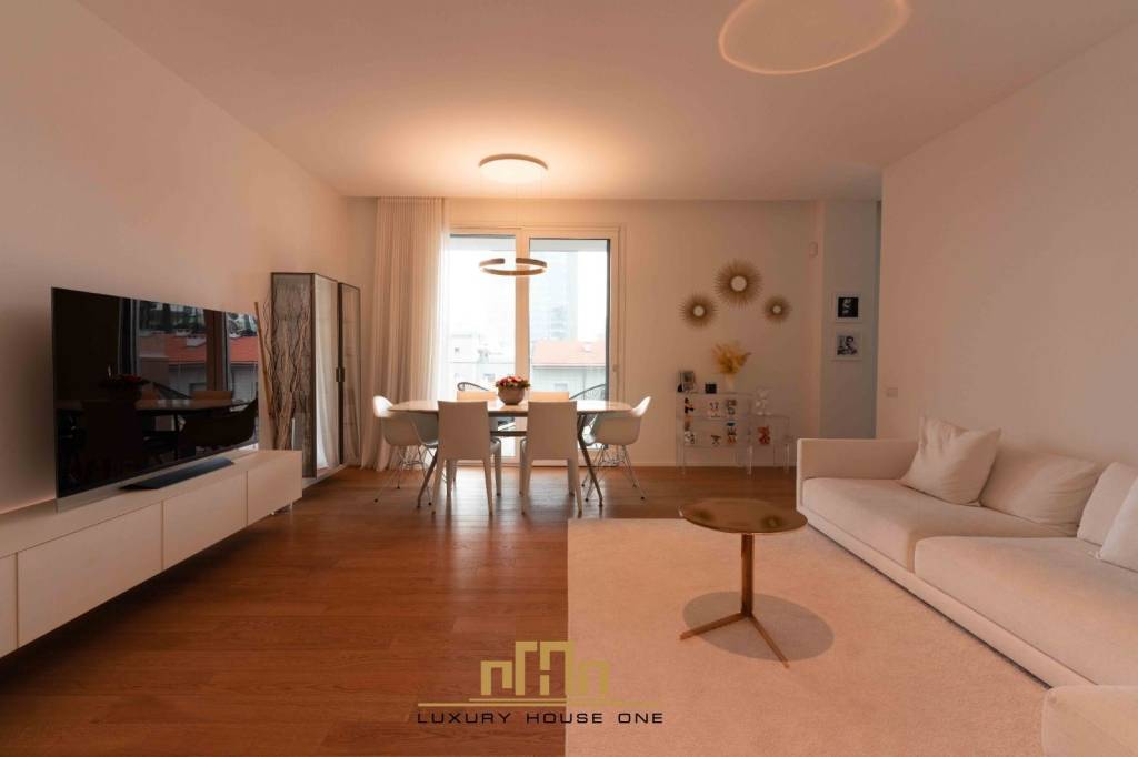 appartamento in vendita a Milano in zona Porta Nuova