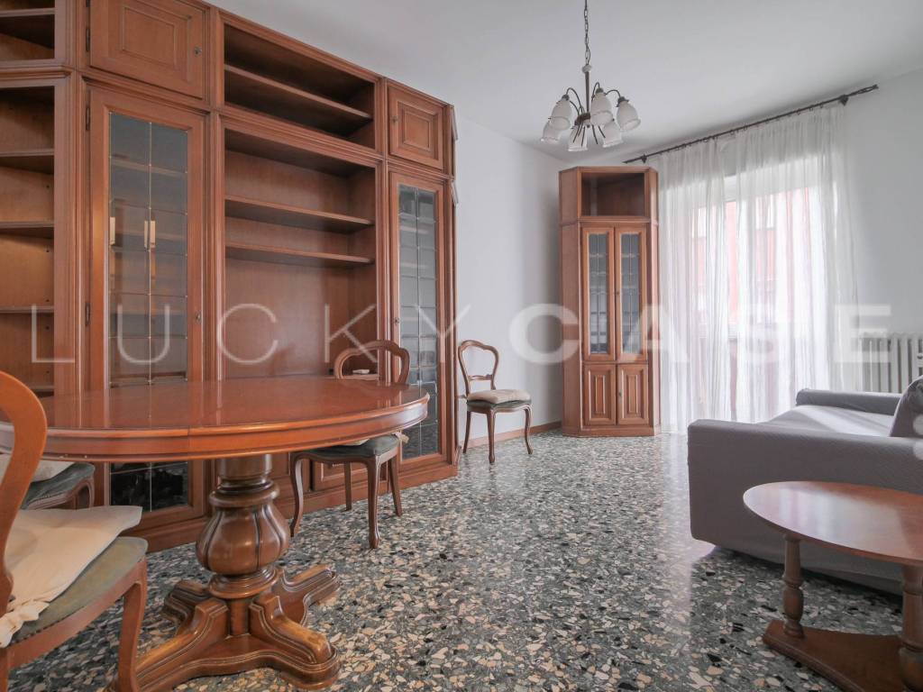 appartamento in vendita a Milano in zona Il Portello