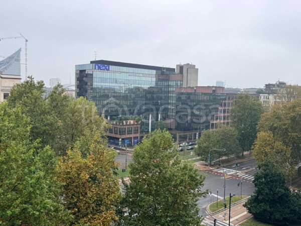 appartamento in vendita a Milano in zona Sempione