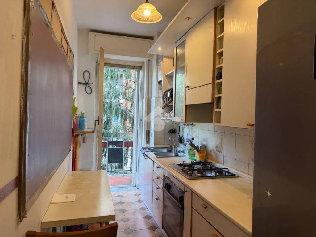 appartamento in vendita a Milano in zona Adriano