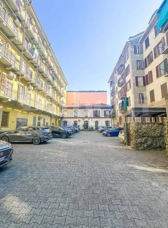 appartamento in vendita a Milano in zona Loreto