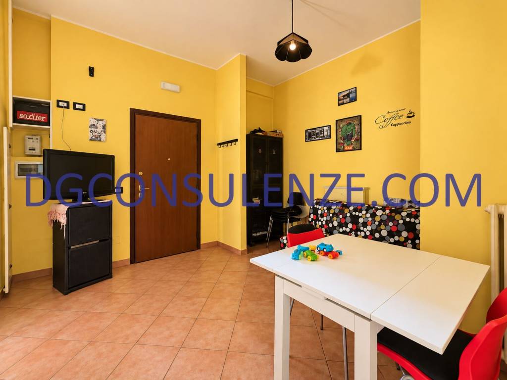 appartamento in vendita a Milano in zona Corsica