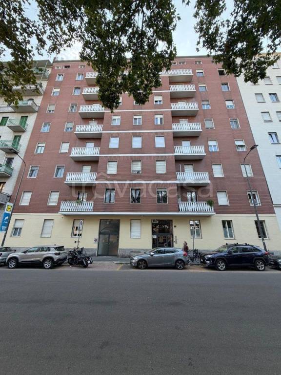 appartamento in vendita a Milano in zona Solari