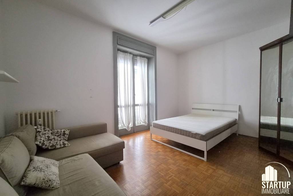 appartamento in vendita a Milano in zona Porta Genova