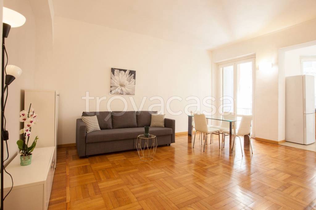 appartamento in vendita a Milano in zona Porta Magenta
