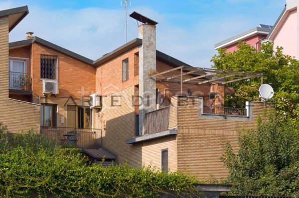 casa indipendente in vendita a Milano in zona Turro