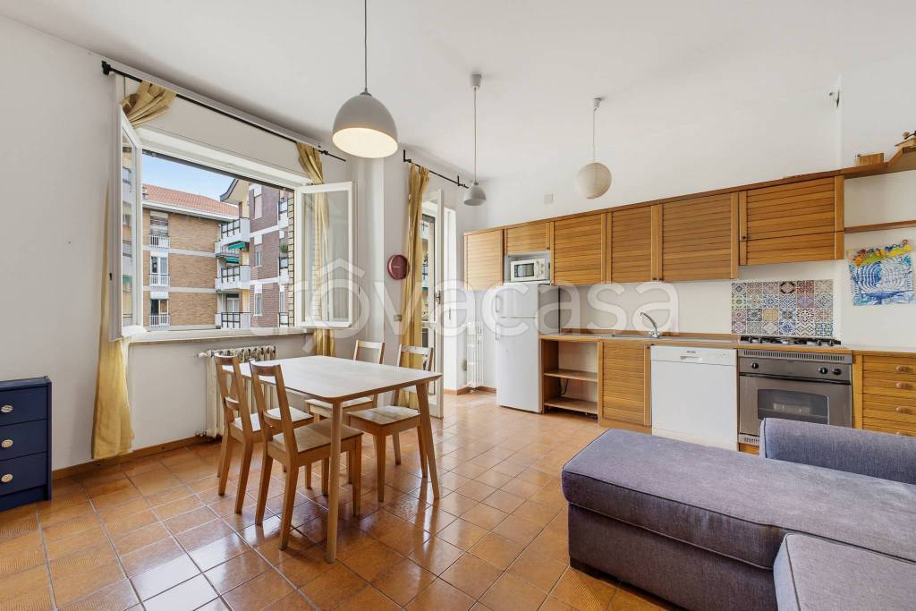 appartamento in vendita a Milano in zona Corsica