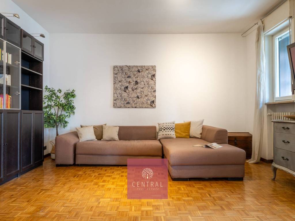 appartamento in vendita a Milano in zona Quinto Romano