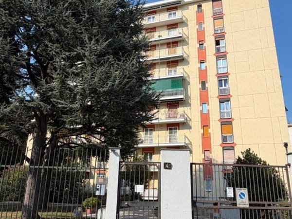 appartamento in vendita a Milano in zona Bande Nere