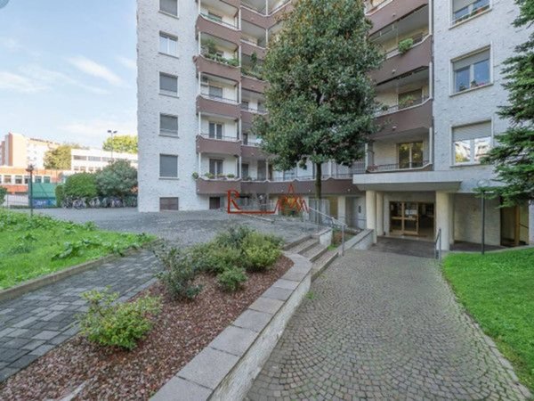 appartamento in vendita a Milano in zona Bande Nere