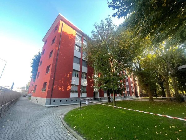 appartamento in vendita a Milano in zona Corvetto