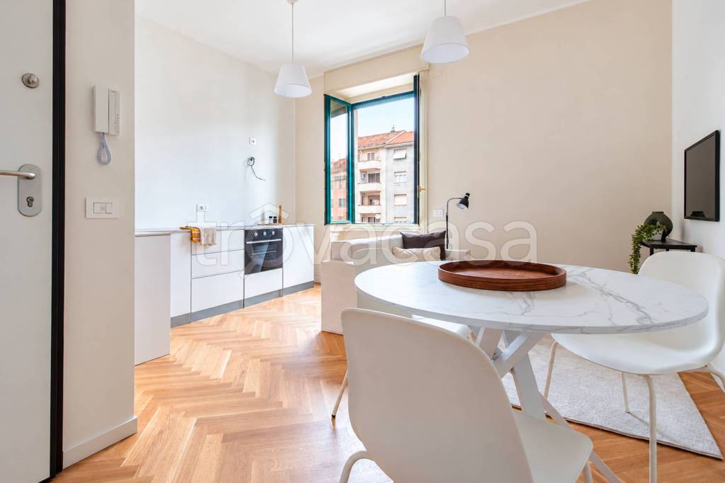 appartamento in vendita a Milano in zona Loreto