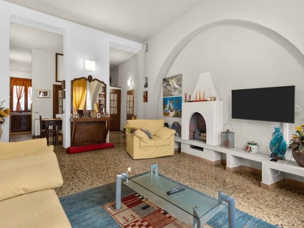 appartamento in vendita a Milano in zona Porta Genova
