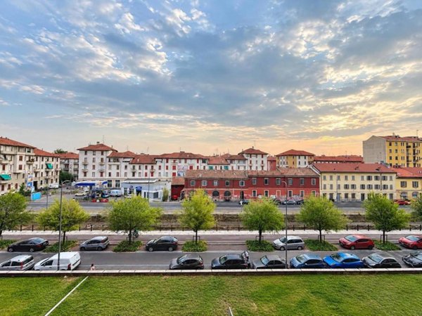 appartamento in vendita a Milano in zona Famagosta