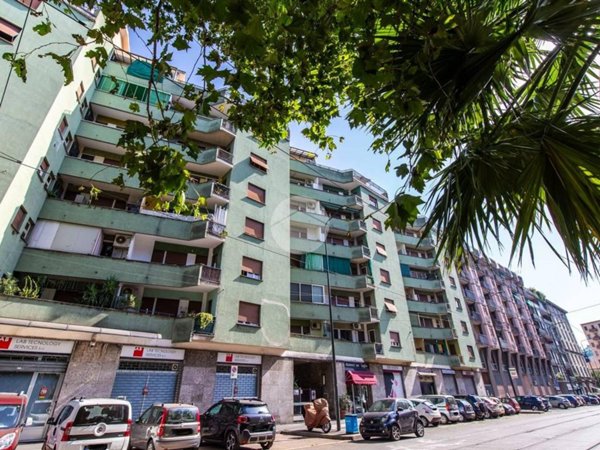 appartamento in vendita a Milano in zona Ghisolfa